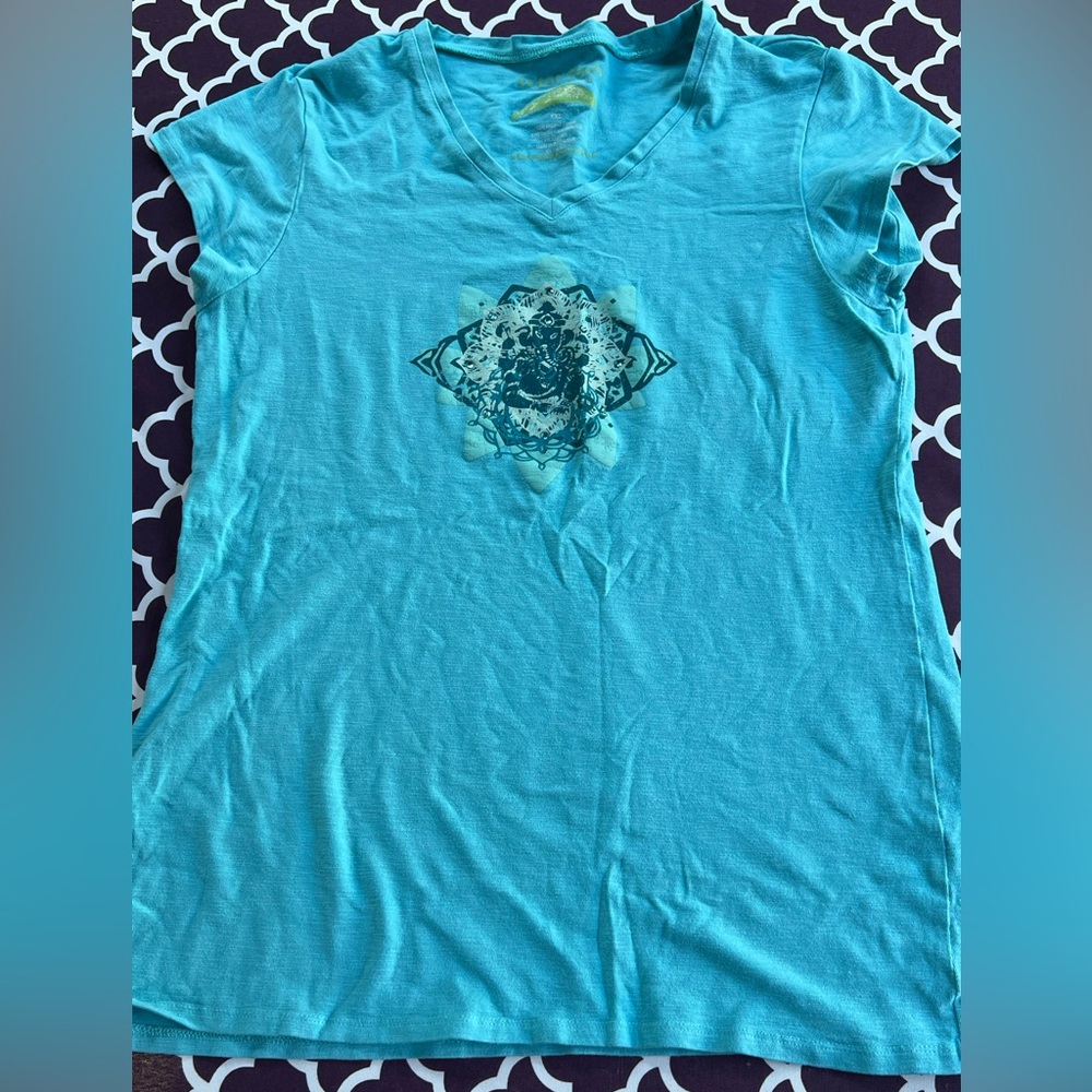 Earth Yoga Turquoise V Neck Cotton Short Sleeve Tee
